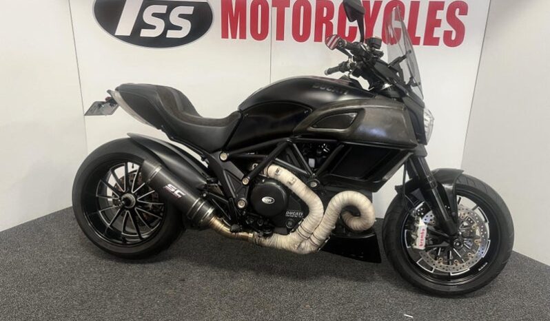 Ducati Diavel Carbon